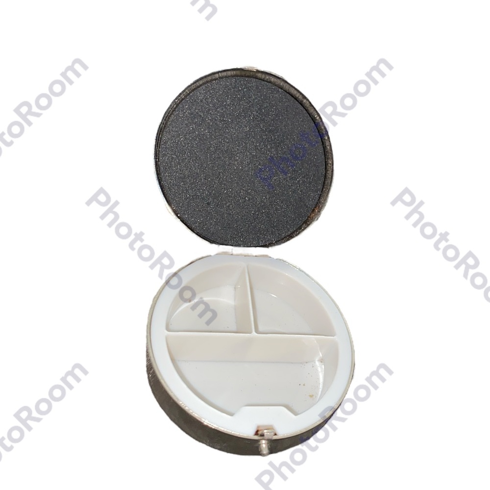 Pill box - Picture 3 of 3